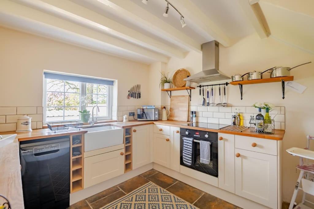 Rhos Y Bel Cottage Angelsey Llangadwaladr  Εξωτερικό φωτογραφία