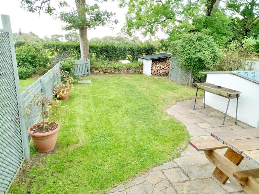 Rhos Y Bel Cottage Angelsey Llangadwaladr  Εξωτερικό φωτογραφία