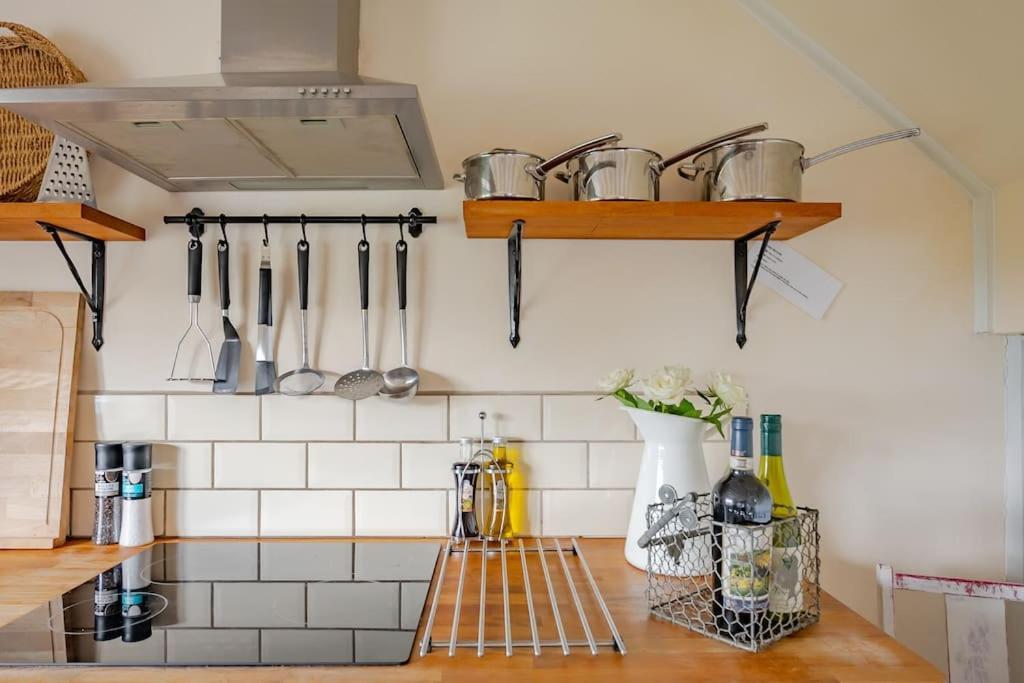 Rhos Y Bel Cottage Angelsey Llangadwaladr  Εξωτερικό φωτογραφία