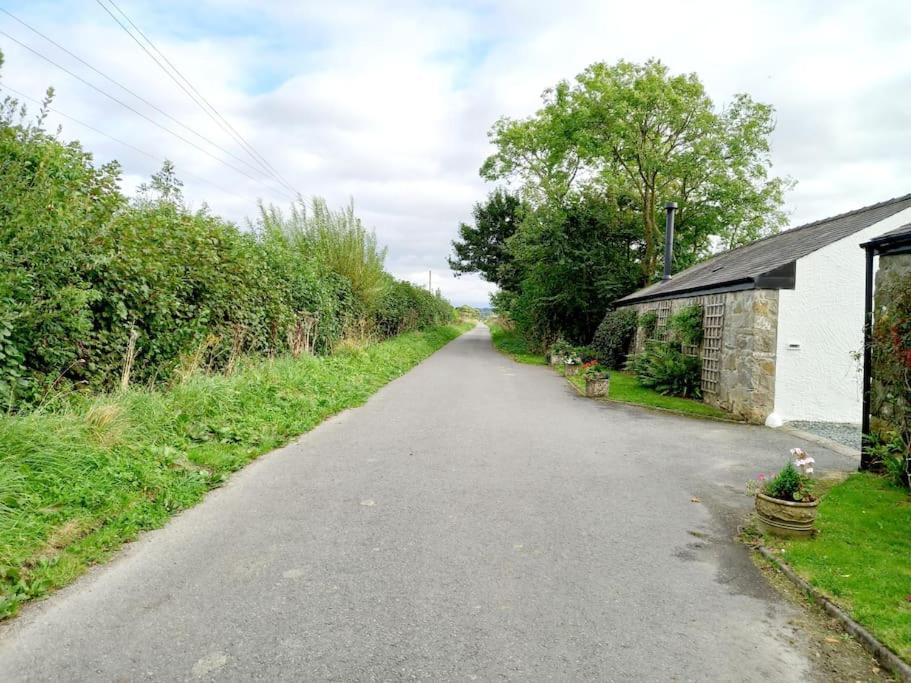 Rhos Y Bel Cottage Angelsey Llangadwaladr  Εξωτερικό φωτογραφία