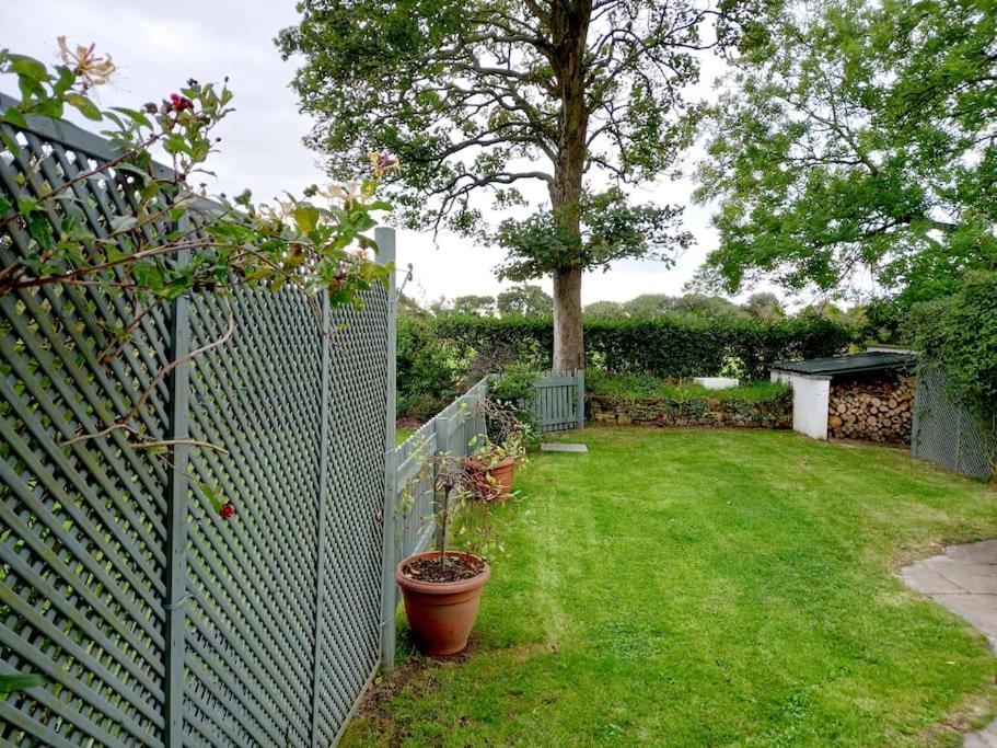 Rhos Y Bel Cottage Angelsey Llangadwaladr  Εξωτερικό φωτογραφία
